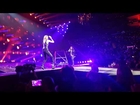 Taylor Swift sings a duet with Alanis Morissette