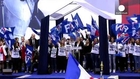Les FEMEN perturbent le rassemblement du front national à Paris